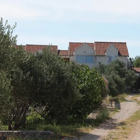Apartment Jezera 9502c Tisno