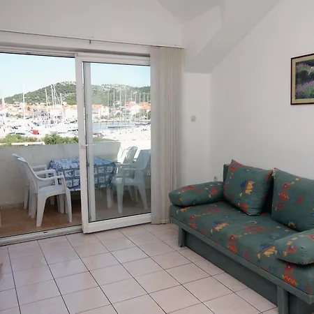 Jezera 9502c Apartment Tisno