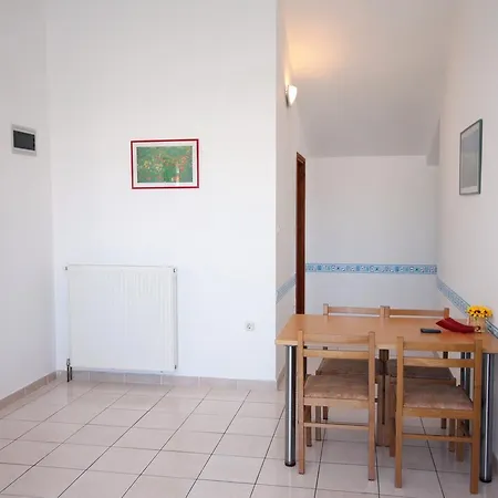 Apartment Jezera 9502c Tisno